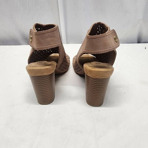 Giani Bernini Womens Joisey Rubber Peep Toe Casual, Rose Perforated Size 7 - Picture 3 of 11